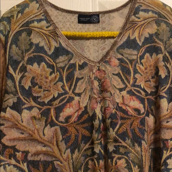 Pattern Blouse - Picture 2 of 4